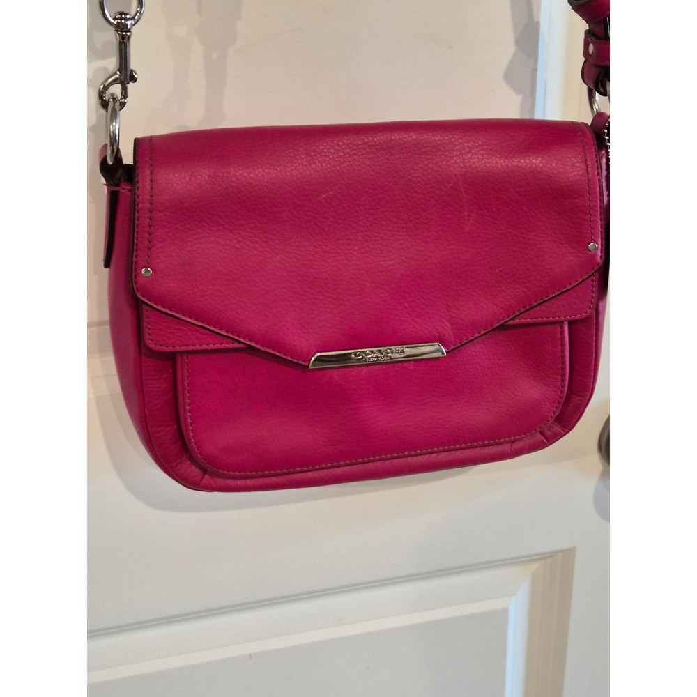 Coach Berry RedPebbled Leather Crossbody Bag Silver Logo Bar